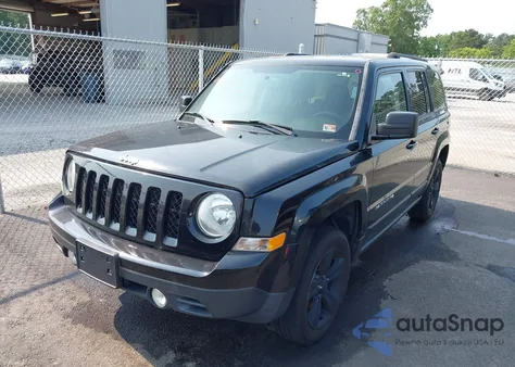 2015 Jeep Patriot Latitude z USA, uszkodzony, nr VIN 1C4NJRFB3FD189910